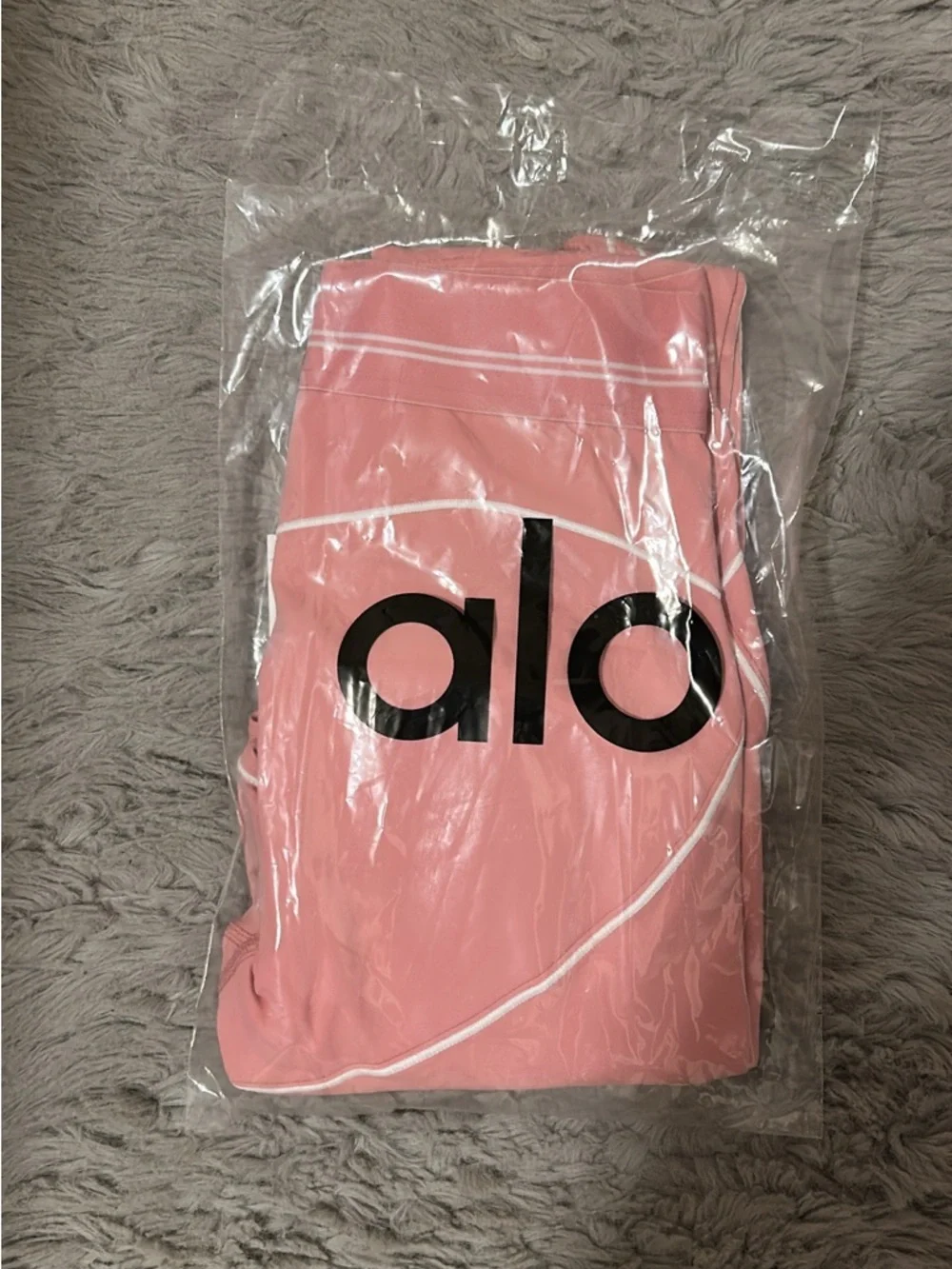 ALO Yoga Pink Seam-Trim Leggings & Sports Bra Set - Picture 2 of 3